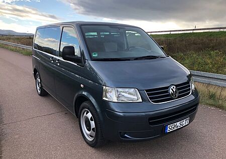 VW T5 Multivan Volkswagen 2,5 TDI