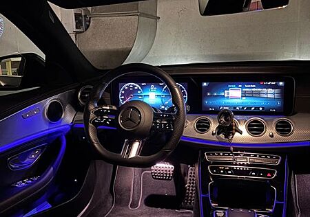Mercedes-Benz E 300 de 4MATIC T Autom. - 3 Jahre Garantie