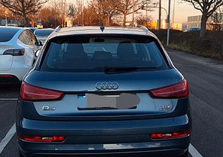 Audi Q3 2.0 TDI S tronic quattro -
