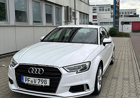 Audi A3 35 TFSI S tronic design Top Zustand