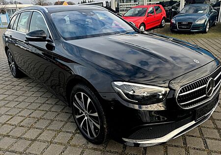 Mercedes-Benz E 300 de 4Matic 1-Hd.|ILS|Distr.|AHK|DAB