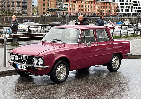 Alfa Romeo Giulia SUPER 1300