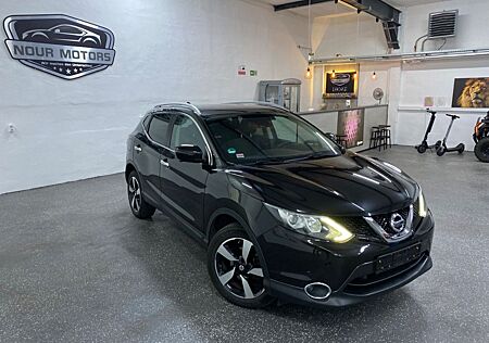 Nissan Qashqai 1.2 DIG-T/Sonderm.-360°/4x2/Panoramadach