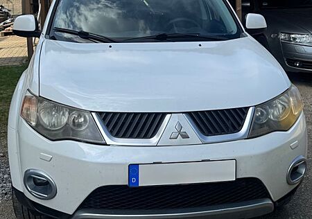 Mitsubishi Outlander 2.2 DI-D Intense Intense