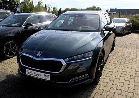 Skoda Octavia 2,0 TD DSG Panorama Head up Kamera 19 ´´