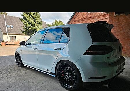 VW Golf Volkswagen 2.0 TSI 213kW OPF DSG GTI TCR GTI TCR