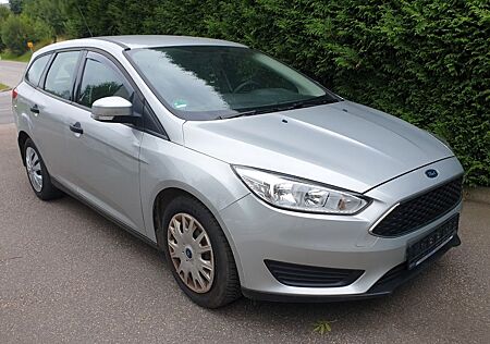 Ford Focus 1,0 EcoBoost 92kW Turnier*Klima