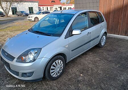 Ford Fiesta 1,4 16V Ambiente Ambiente