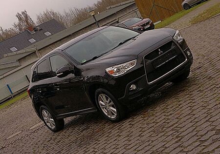 Mitsubishi ASX Intro Edition 2WD TÜV NEU S-HET KLIMAAUTOMAT