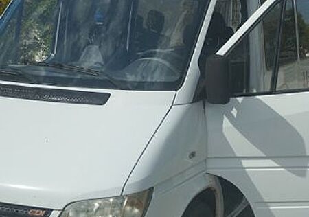 Mercedes-Benz Sprinter 9 Sitzer Bus