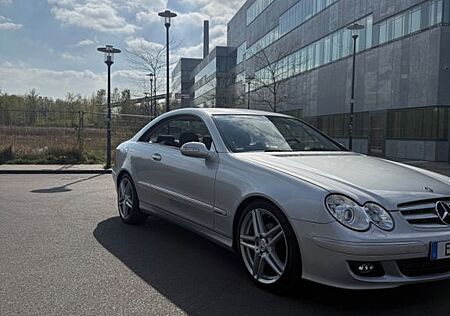 Mercedes-Benz CLK 220 CDI *AUTOMATIK*WENIG KILOMETER*
