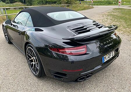 Porsche 991 991Turbo S Cabriolet Carbon,Leder Bicolor,Traum