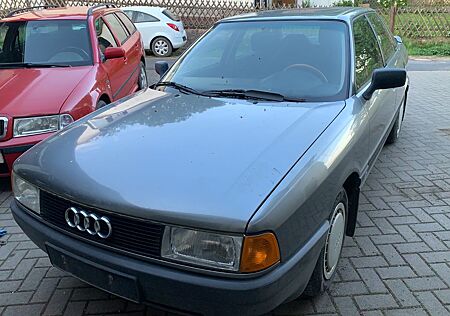 Audi 80 mit G-Kat, AHK, Schiebedach,