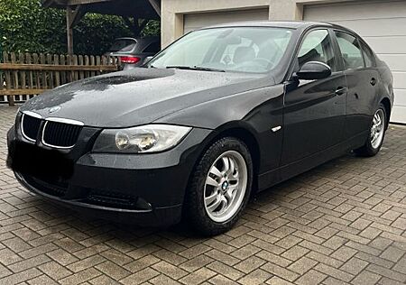 BMW 318i -