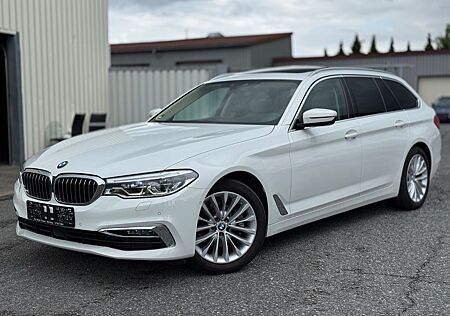 BMW 520d xDrive Luxury Line*KeylessGo*HeadUp*PANO*LE