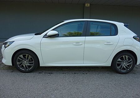Peugeot 208 "PureTech "100"EAT8"Active Pack"NAVI"WIE NEU"