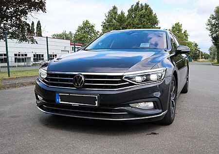 VW Passat Variant Volkswagen 2.0 TDI DSG Elegance Langstrecke