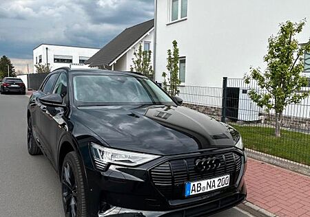 Audi e-tron 55 quattro advanced Nightpaket TÜV Neu