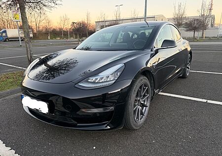 Tesla Model 3 Standard-Reichweite Plus - Hinterrad...