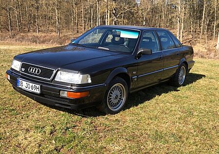 Audi V8