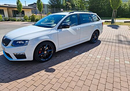 Skoda Octavia 2.0 TDI DSG RS Combi RS