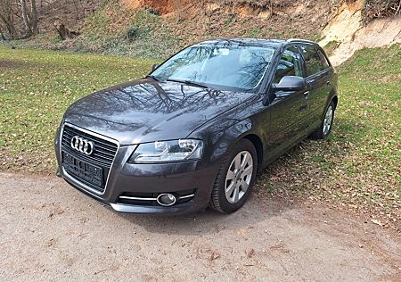 Audi A3 1.6 TDI (DPF) 66kW Ambiente Sportback Amb...