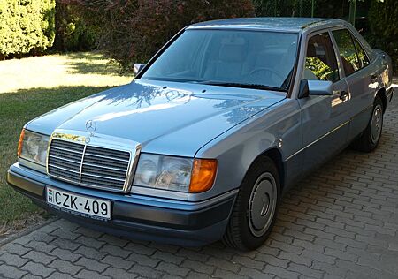 Mercedes-Benz 250 gebraucht kaufen Mercedes-Benz 250 D W124 Worldwide unique: 94k km, first owner
