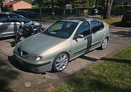 Renault Megane Classic Expression 1.6 16V Expression