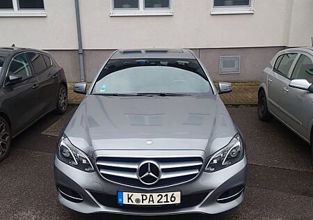 Mercedes-Benz E 250 BlueTEC 4MATIC Autom. -