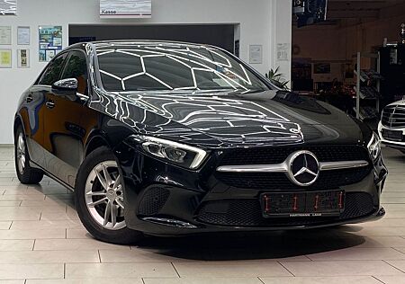 Mercedes-Benz A 180 d Limousine Automatik Navi Teilleder Tempo