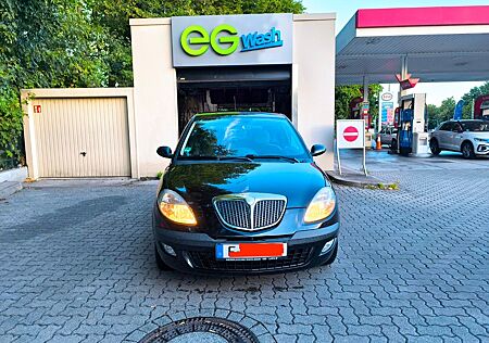 Lancia Ypsilon 1.2 16v
