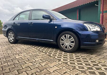 Toyota Avensis 1.8-l-VVT-i Sol