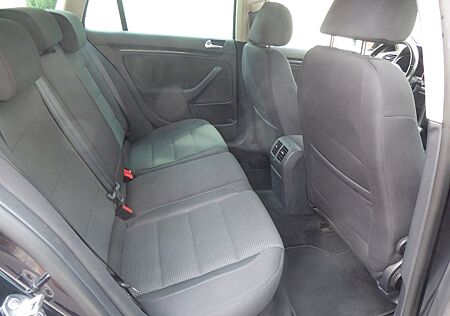 VW Golf Volkswagen 1.6 TDI Trendline Variant Trendline