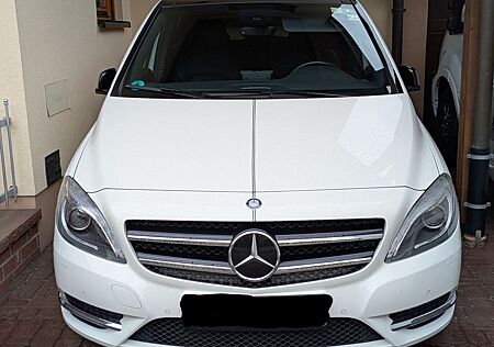 Mercedes-Benz B 250 BE Sport-, Night.Paket, Xenon, Comand