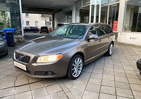 Volvo V70 D5 Automatic