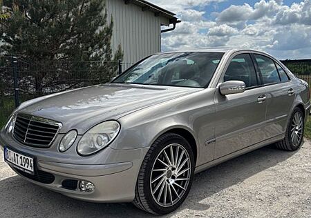 Mercedes-Benz E 200 KOMPRESSOR CLASSIC Classic