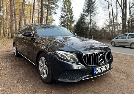 Mercedes-Benz E 220 d AVANTGARDE | MultiBeam | Digital | Busin