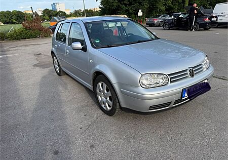 VW Golf Volkswagen 1.9TDI 74kW 4motion Pacific Variant Pacific
