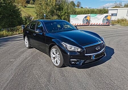 Infiniti Q70 2.2D Sport Tech Auto Sport Tech