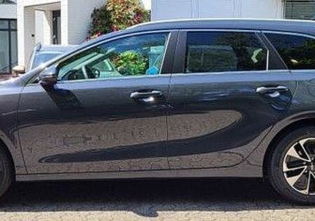 Kia Cee'd Sportswagon CEED SW 1.5 T-GDI Vision / LED+ankl.Außenspiegel