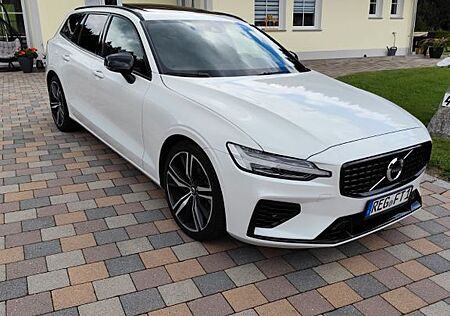 Volvo V60 T8 AWD Recharge Plus Bright Auto Recharg...