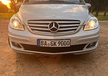 Mercedes-Benz B 200 CDI -