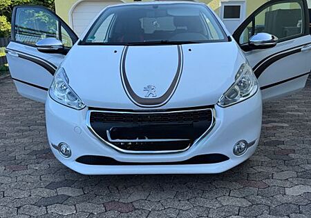 Peugeot 208 1.2 Active 82 VTi Active