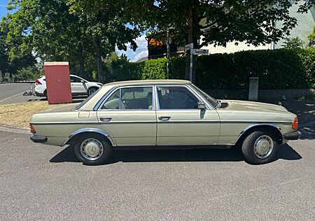 Mercedes-Benz 230 E Automatik
