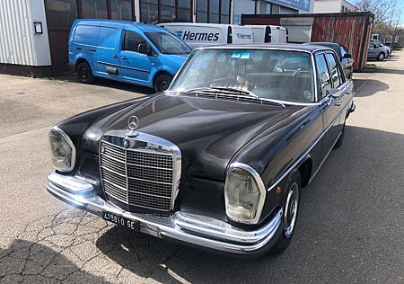 Mercedes-Benz 280