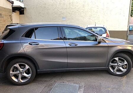 Mercedes-Benz GLA 200 - Urban