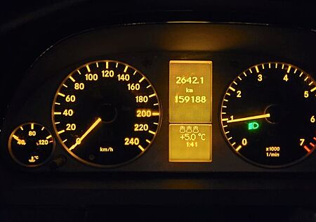 Mercedes-Benz B 170 -