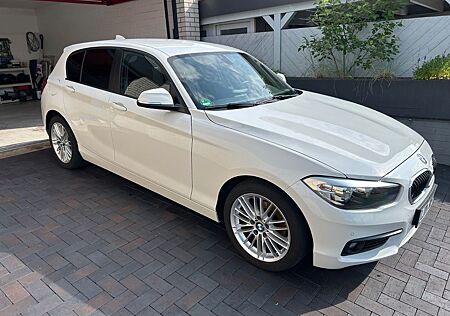 BMW 118i Sport Line Sport Line