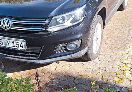 VW Tiguan Volkswagen 2.0 TDI DSG 4MOT BMo T CUP Sport & St...