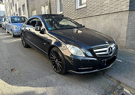 Mercedes-Benz E 350 Coupé BlueEFFICIENCY ELEGANCE ELEGANCE